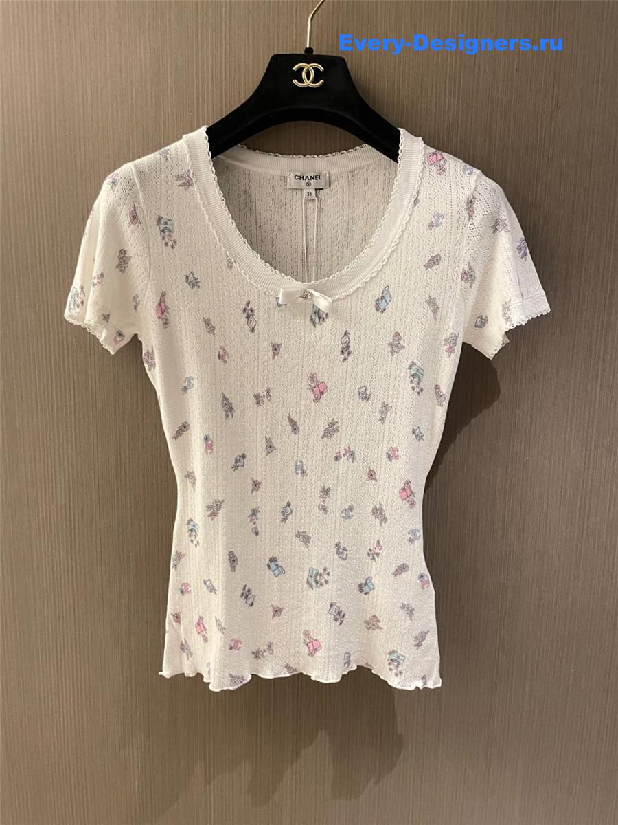 Ch**el floral u-neck top