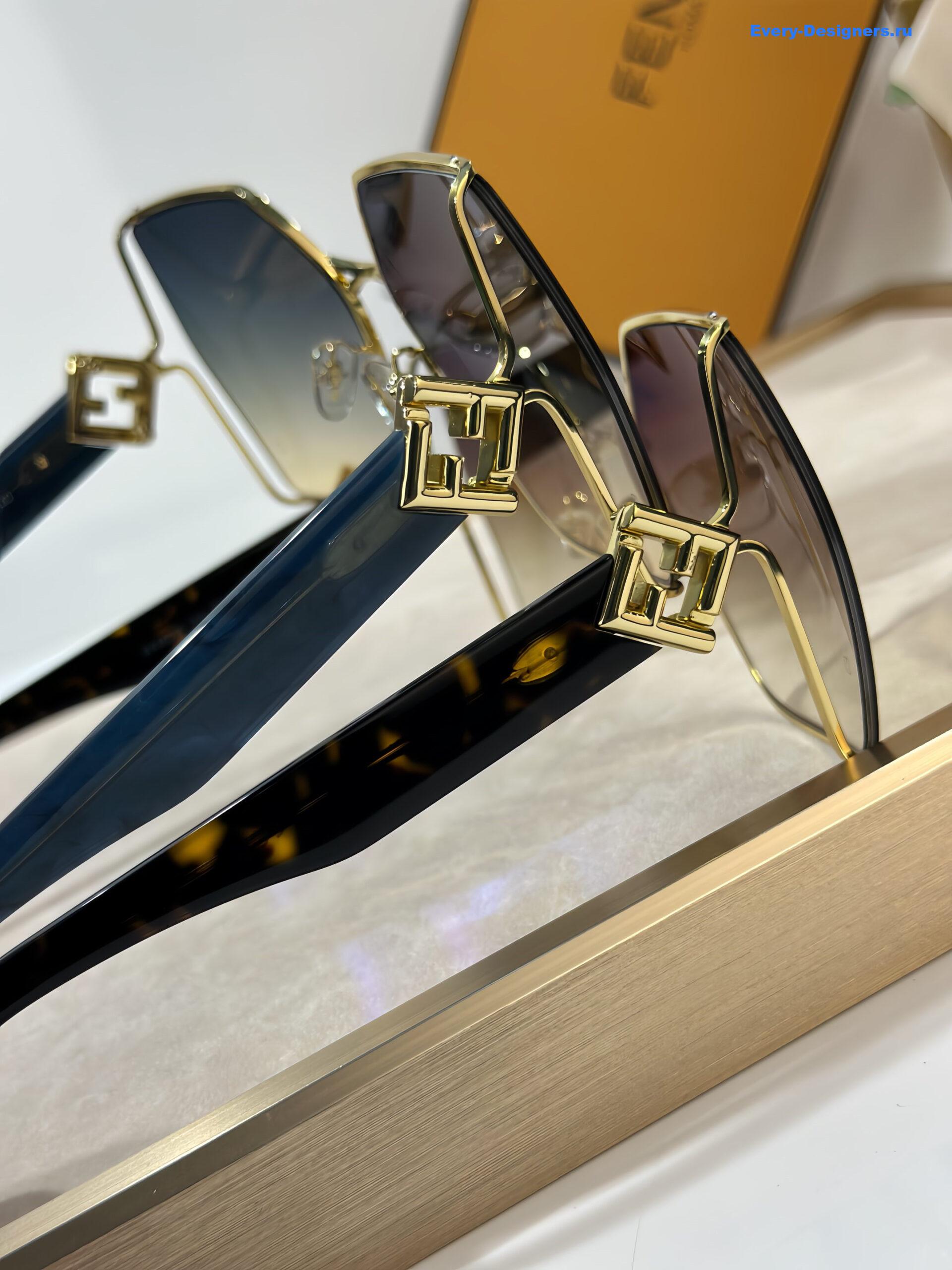 F**di ff40220 square sunglasses