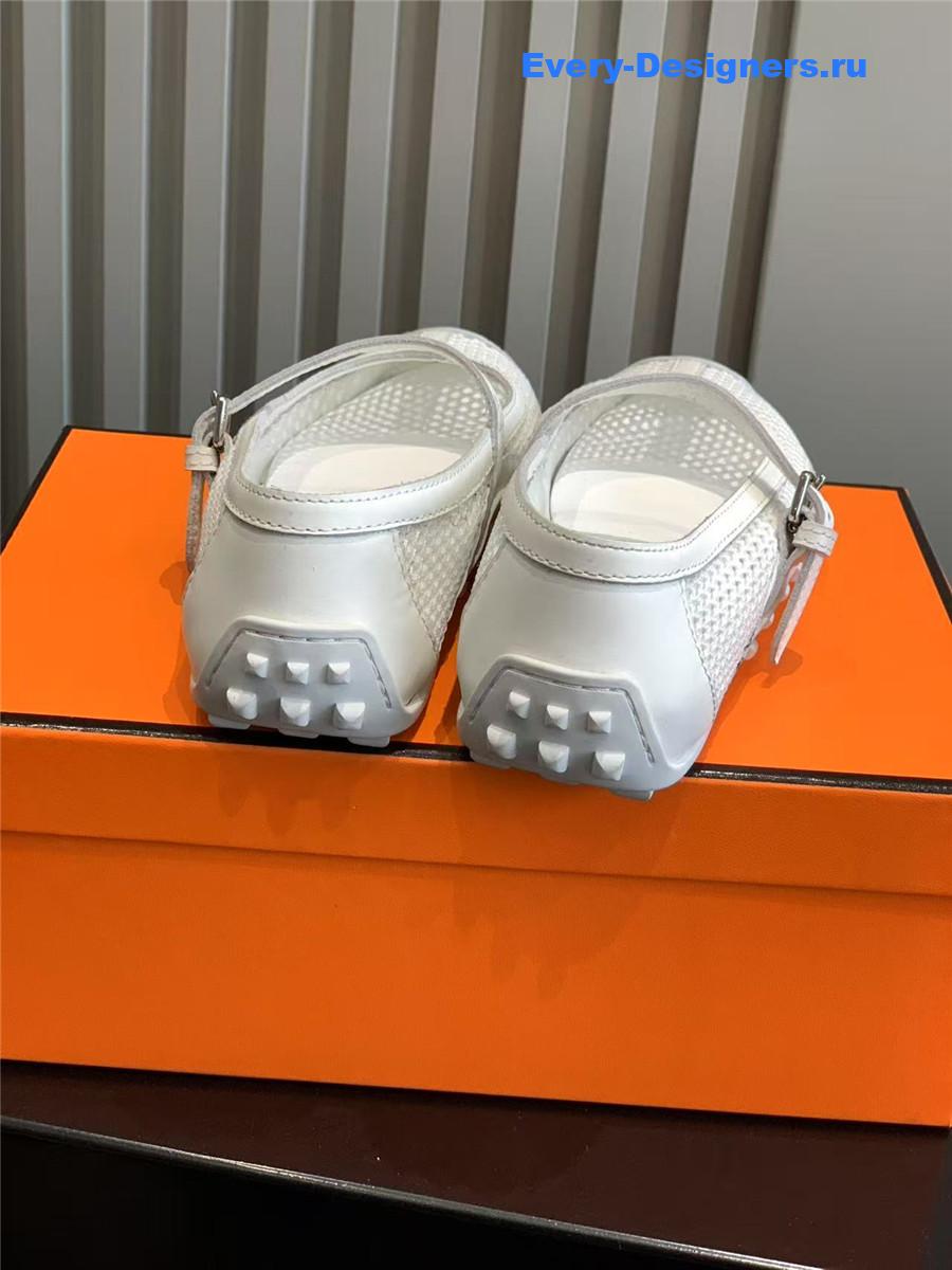 H**me5 kichu white ballet flats