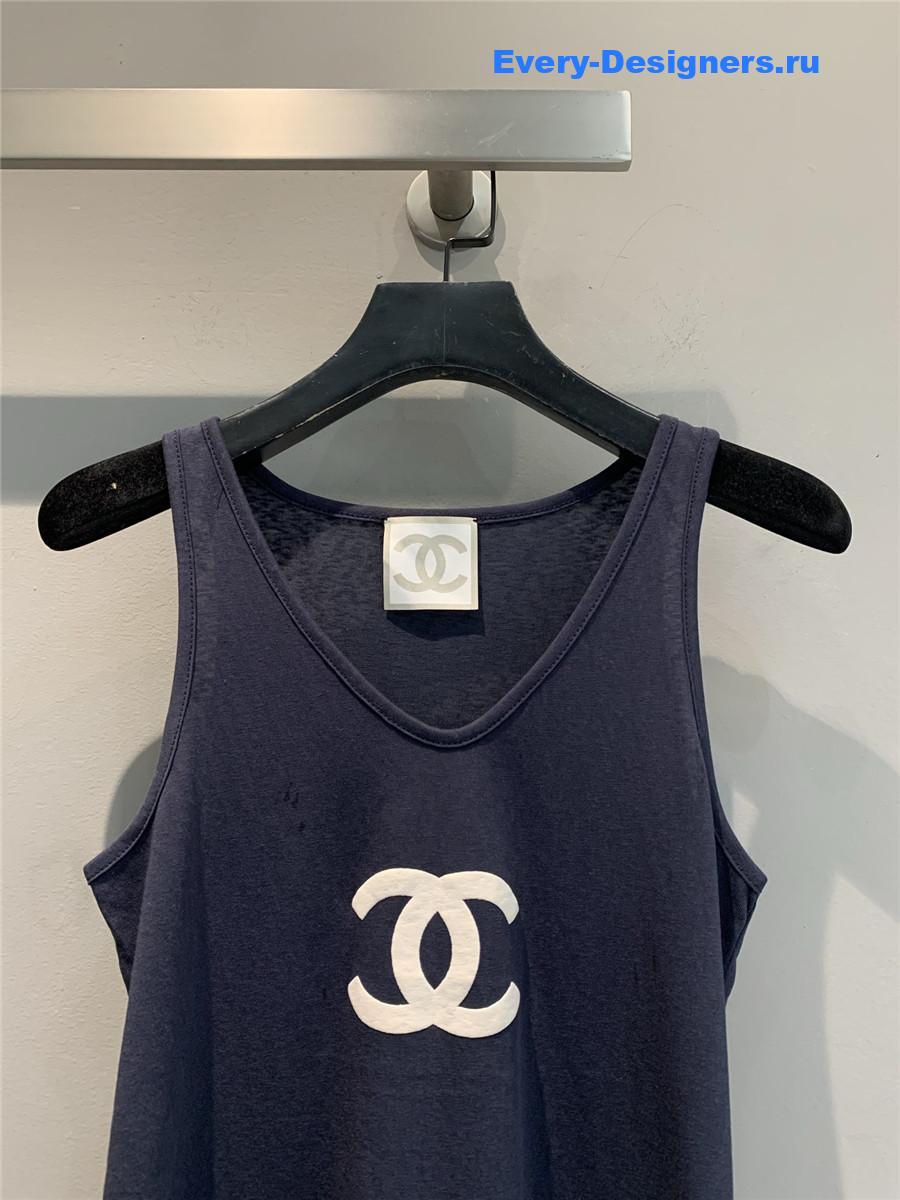 Ch**el navy sleeveless vest
