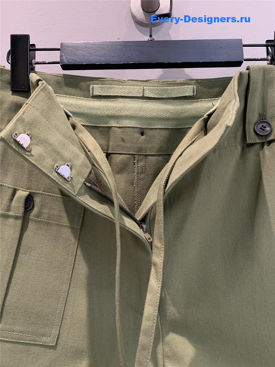 Pra*a green cargo shorts