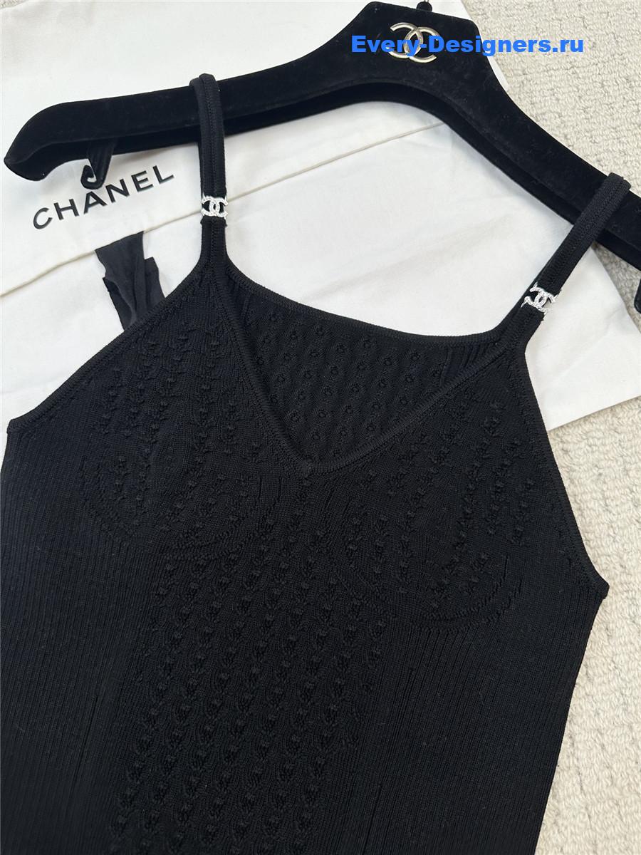 Ch**el black crop sweater tank