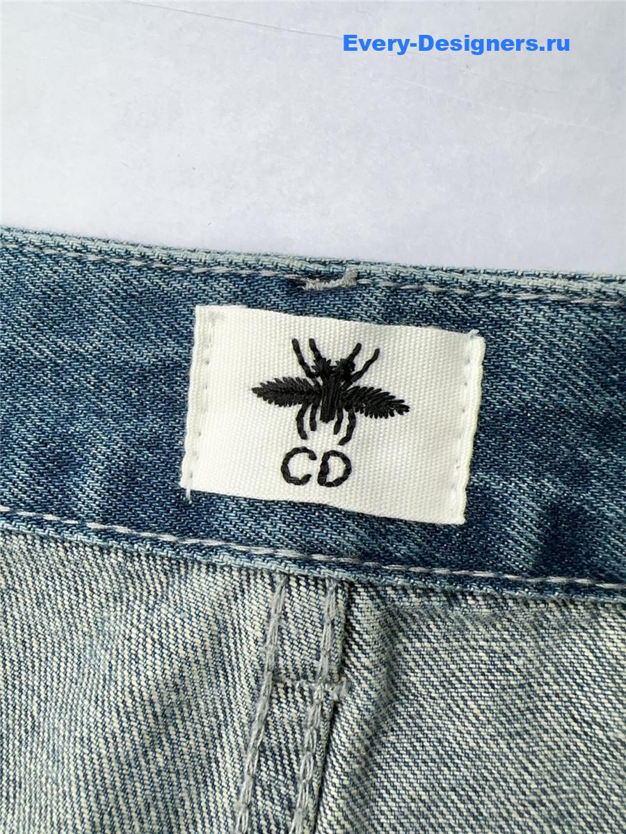 D10r blue bee embroidered jeans