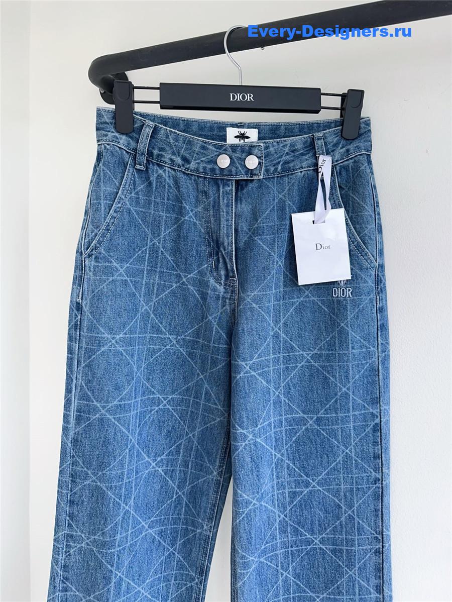 D10r blue bee embroidered jeans