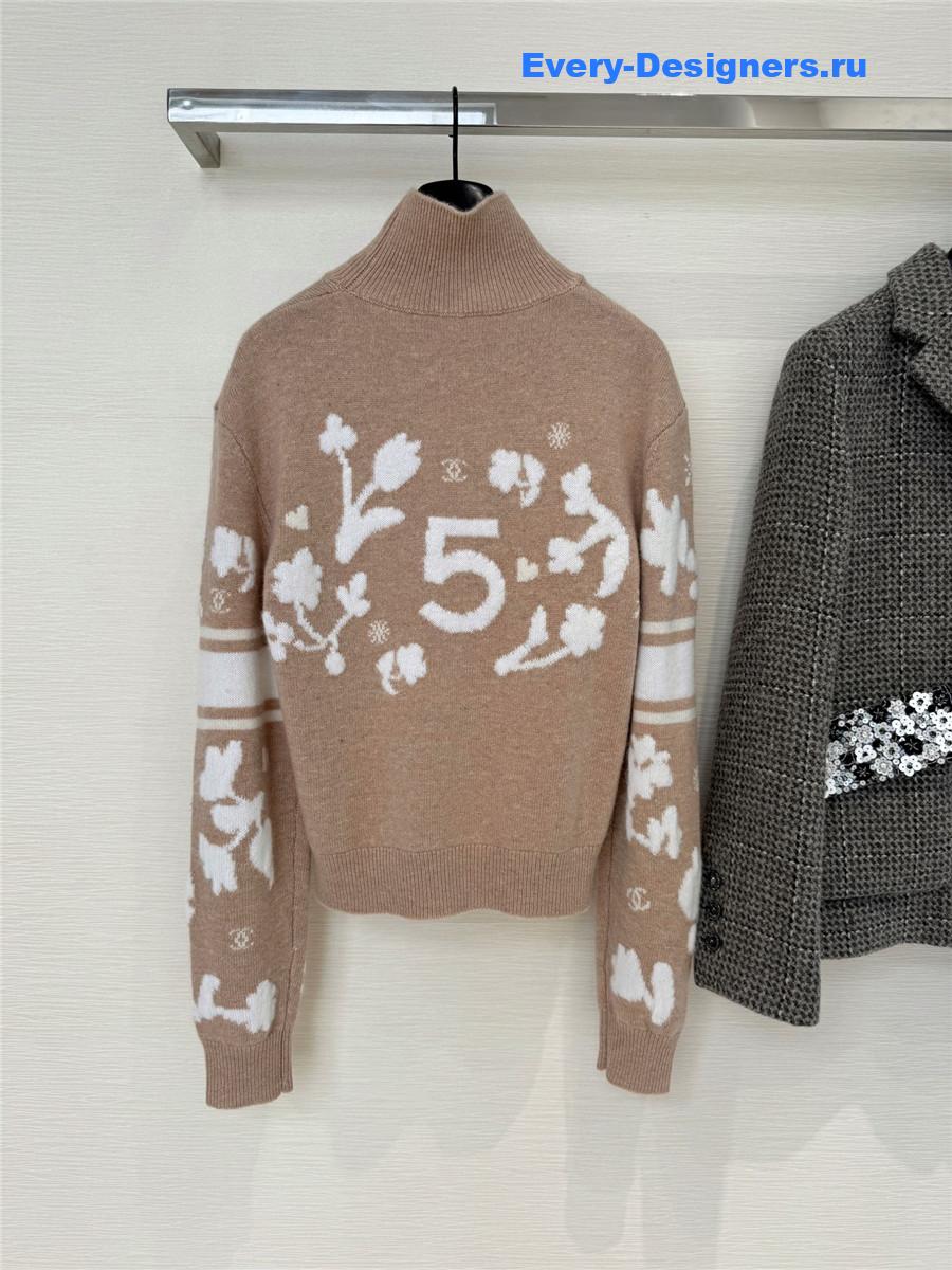 Ch**el beige cashmere turtleneck sweater pullover