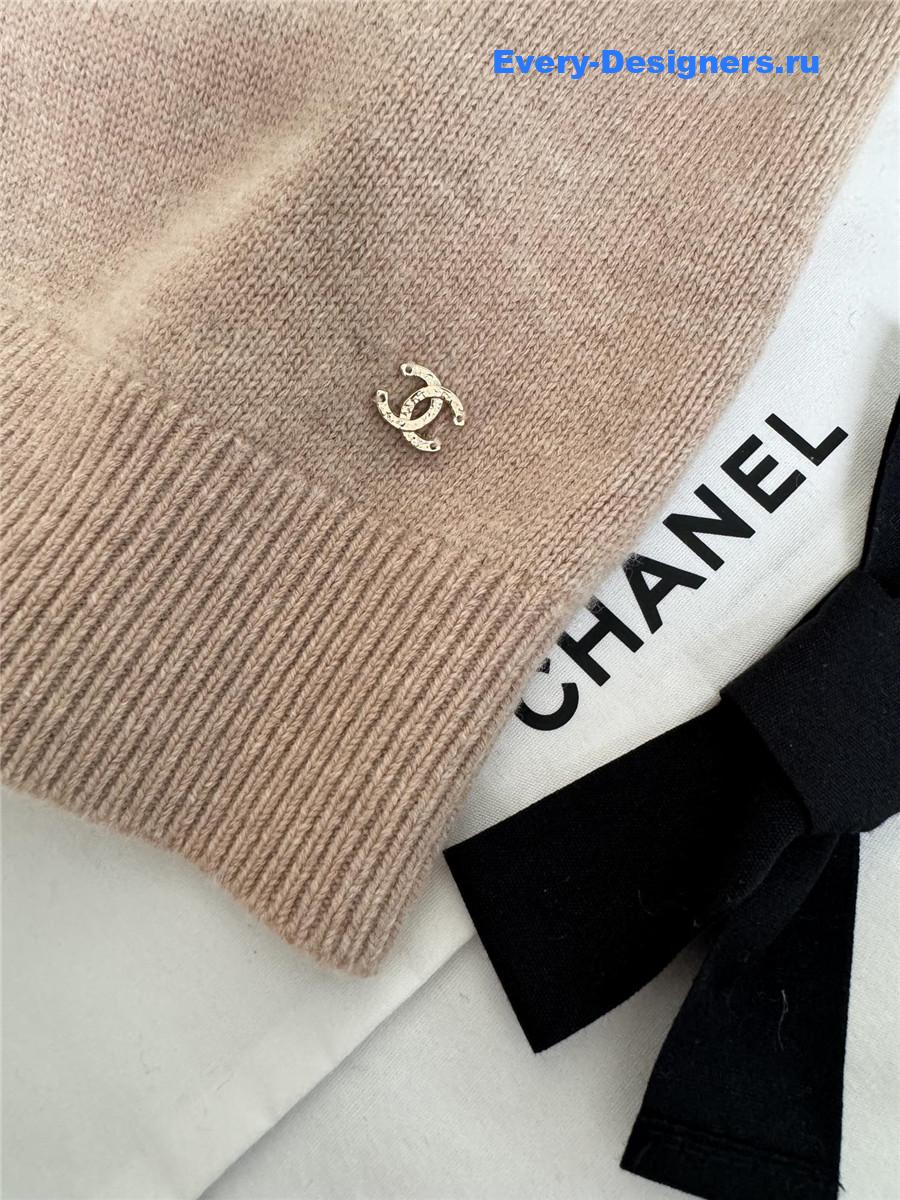 Ch**el beige cashmere turtleneck sweater pullover