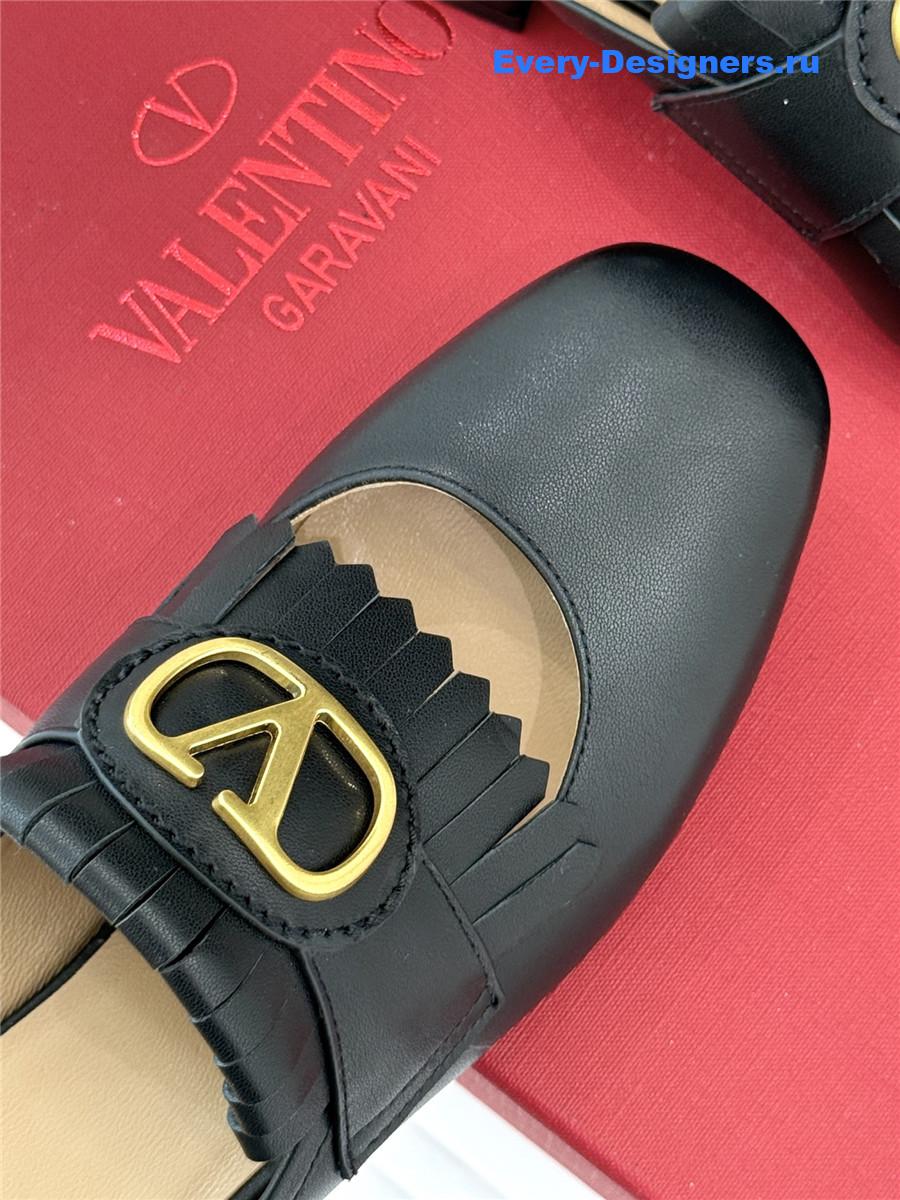 Va1e*ntin0 black vlogo mules