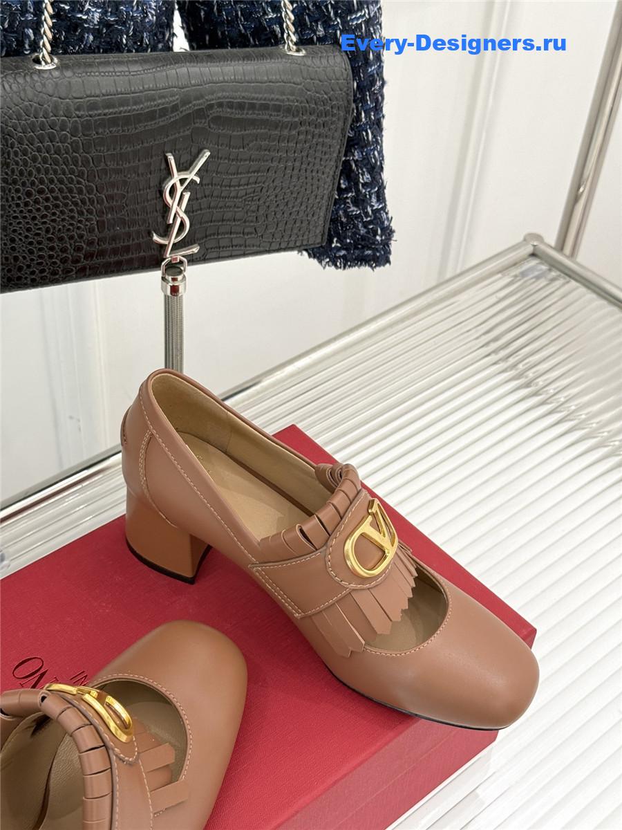 Va1e*ntin0 55mm vlogo pumps