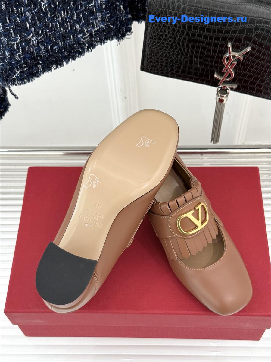 Va1e*ntin0 55mm vlogo pumps