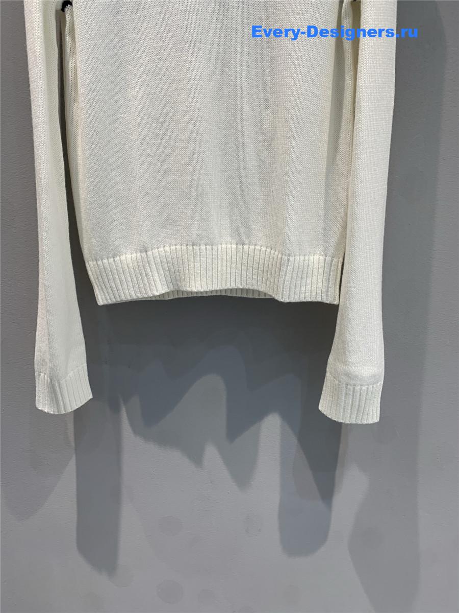 D10r beige star cashmere sweater