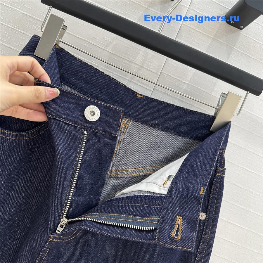 b0tt*ga Ven*ta dark blue jeans