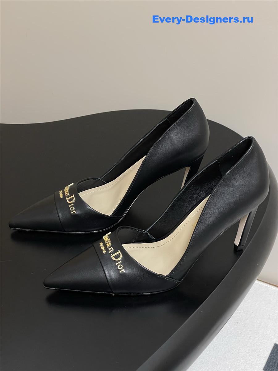 D10r black calfskin pumps
