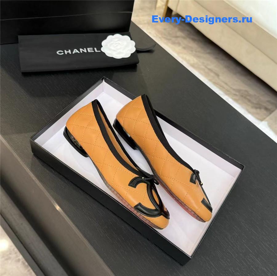 Ch**el beige cc logo ballet flats