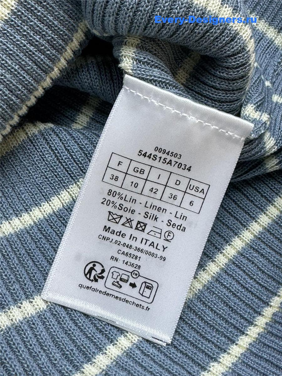 D10r blue striped knit top