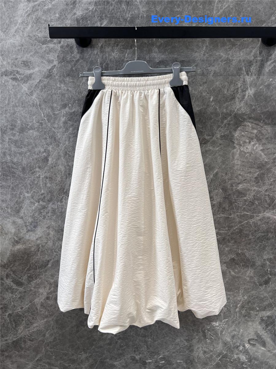 Pra*a beige workwear skirt