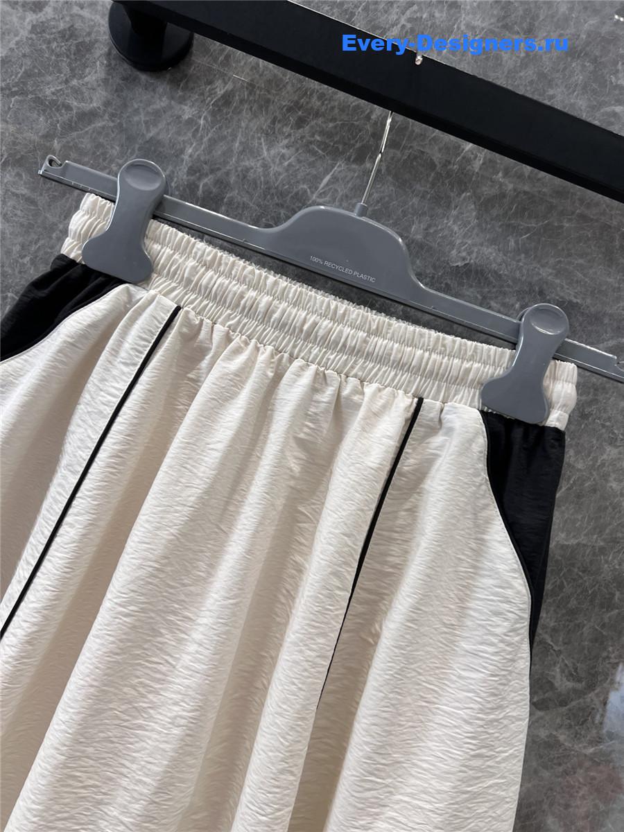 Pra*a beige workwear skirt