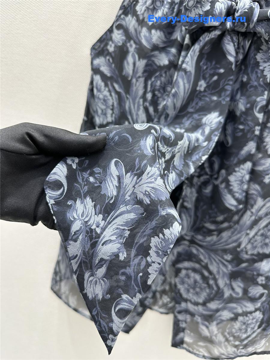 Va1e*ntin0 blue leopard silk top