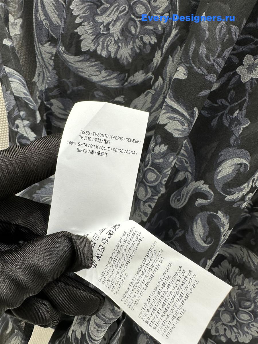 Va1e*ntin0 blue leopard silk top