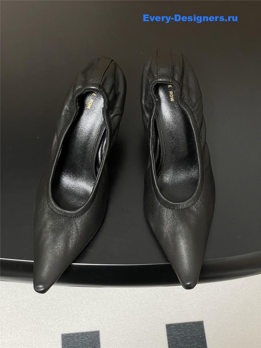 The R0w liisa black leather pumps