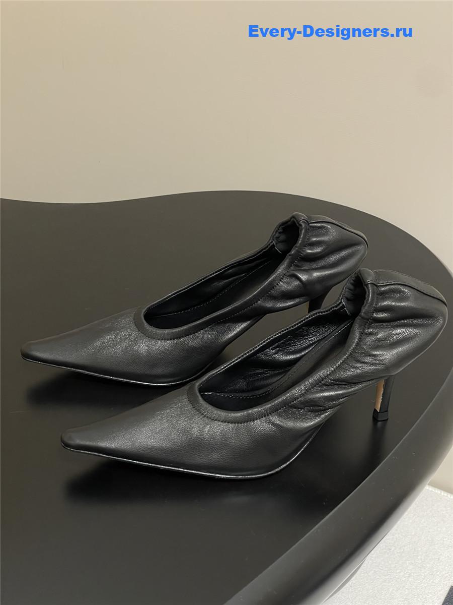 The R0w liisa black leather pumps