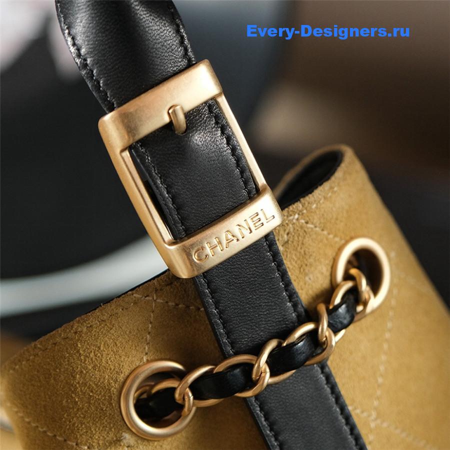 Ch**el brown cc logo shopping bag