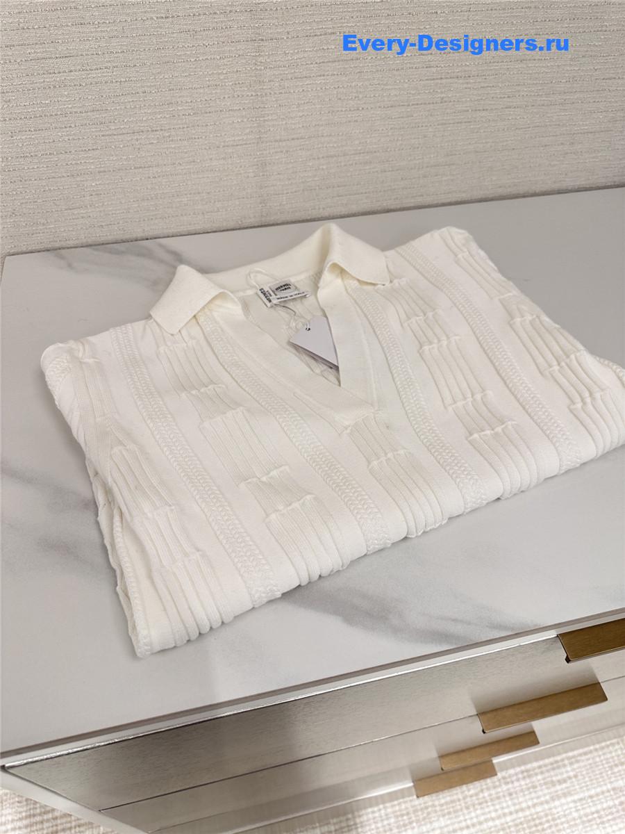 H**me5 white knit short sleeve top