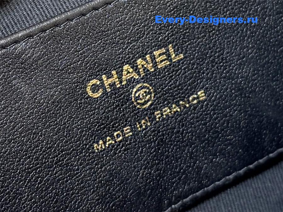 Ch**el black classic clutch with chain