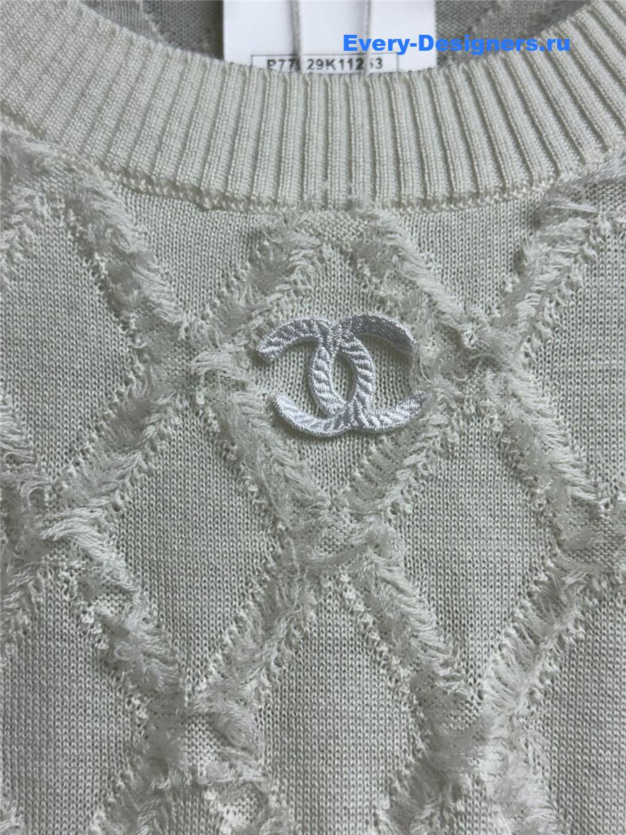 ch**el white D1am0nd cardigan