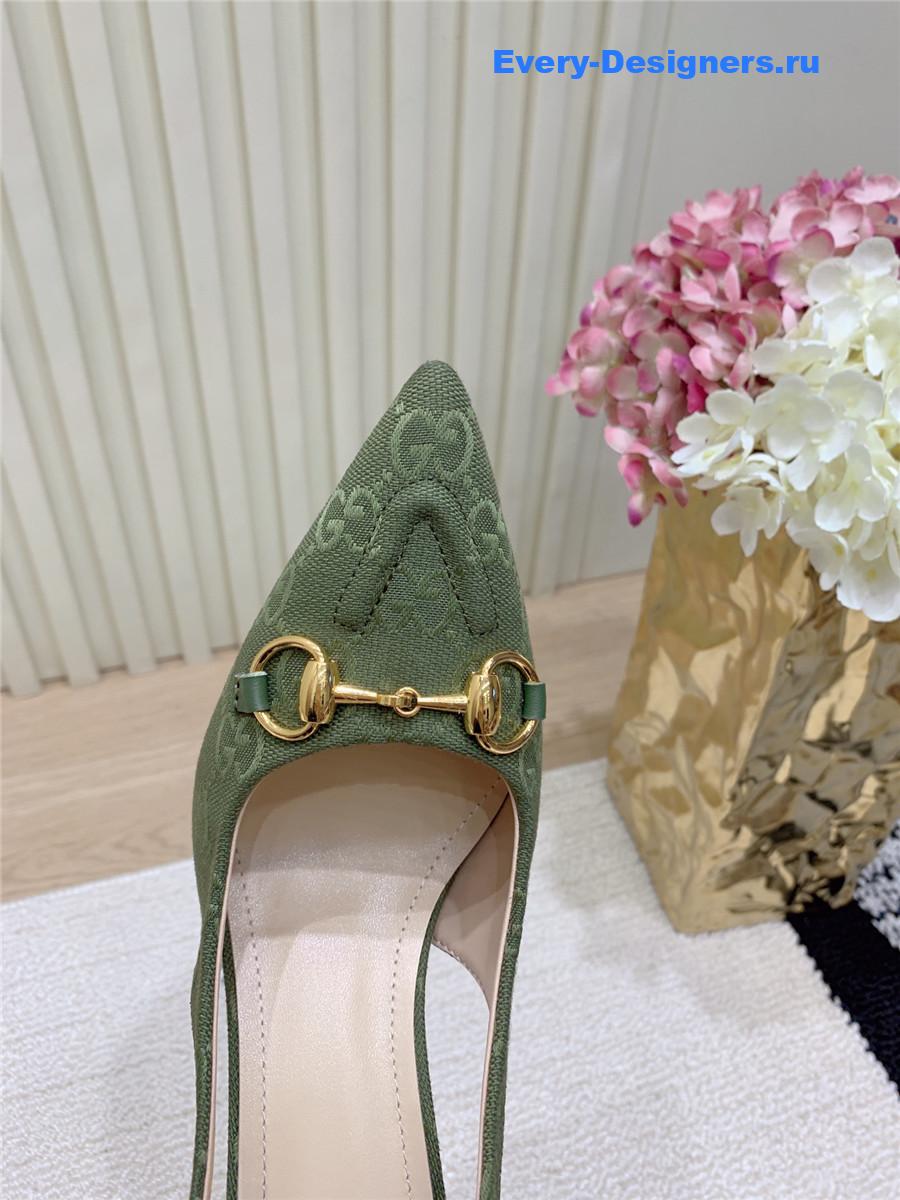 Gvc*1 green horsebit pump