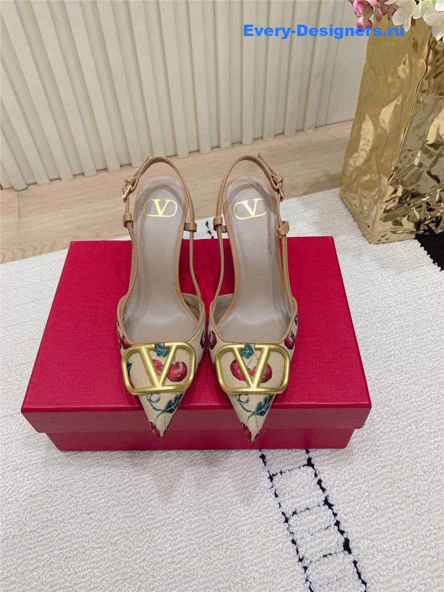 Va1e*ntin0 cherryfic slingback pumps