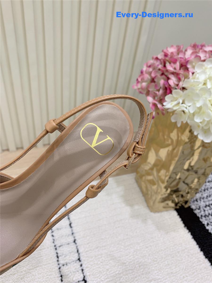 Va1e*ntin0 cherryfic slingback pumps