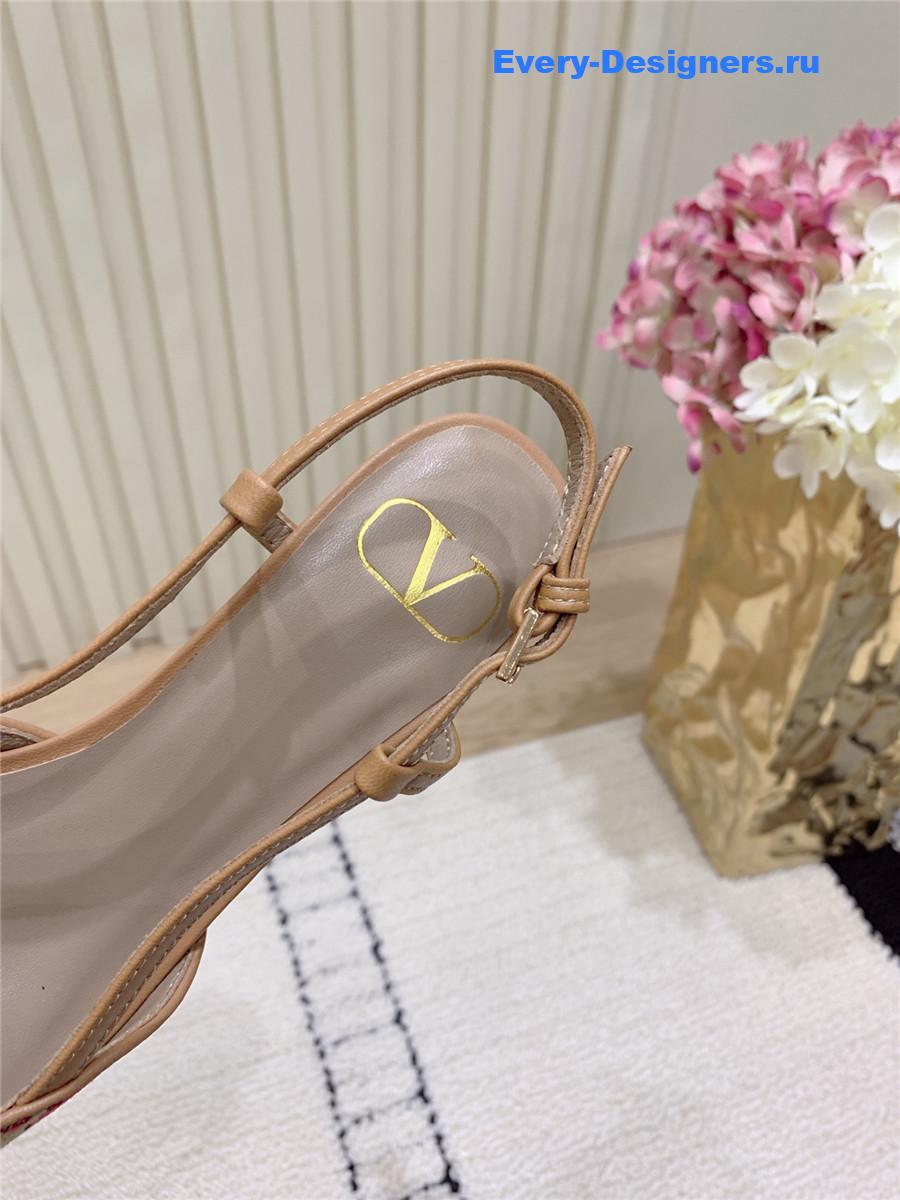 Va1e*ntin0 cherryfic 40mm slingbacks