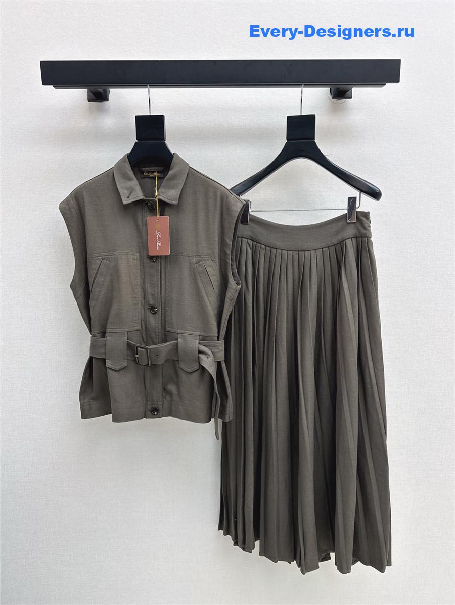 L0r0 P1ana vest pleated skirt suit