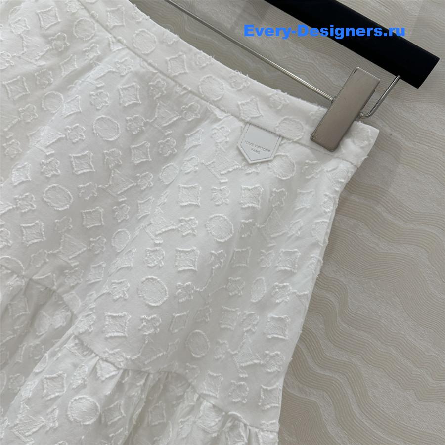 l0vis Vvtt0n white monogram skirt