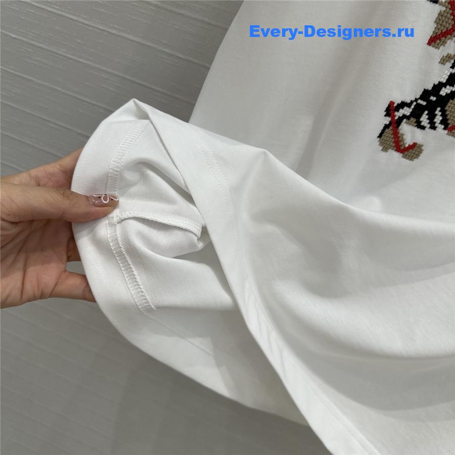 Bv*b*rry cross stitch ekd t-shirt in white