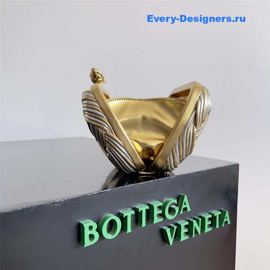 b0tt*ga Ven*ta minaudière gold silver knot clutch