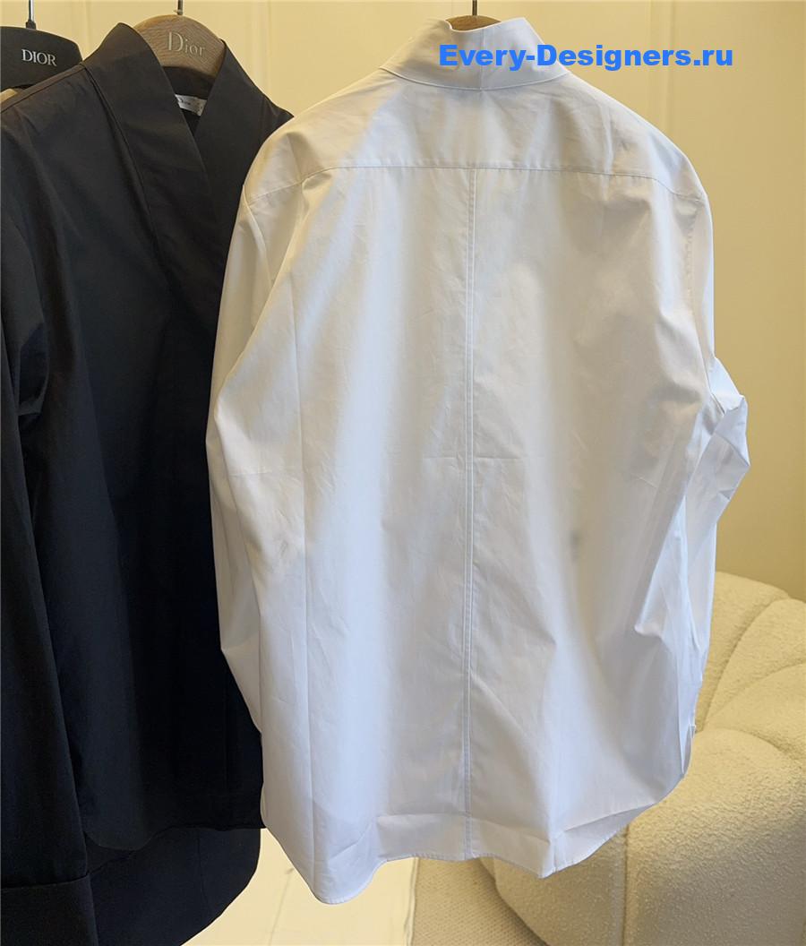 D10r little bee white shirt