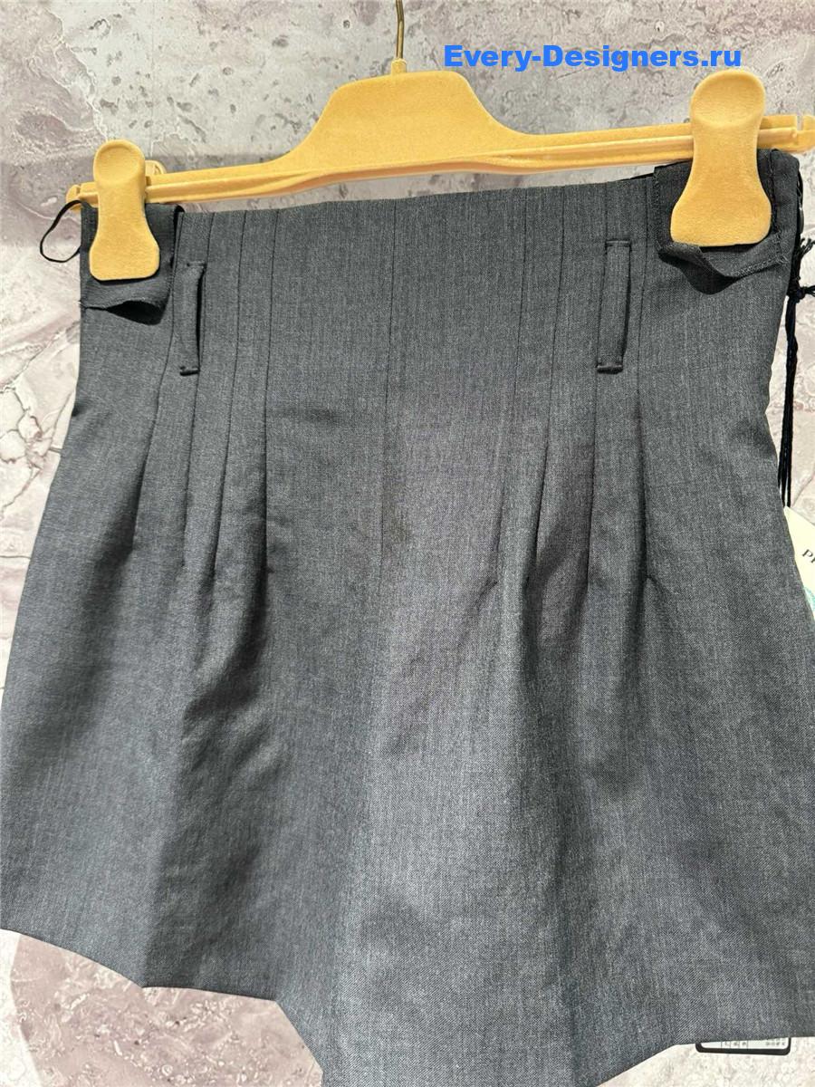 Pra*a high-waist flared shorts