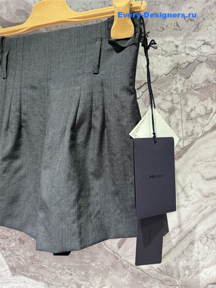 Pra*a high-waist flared shorts