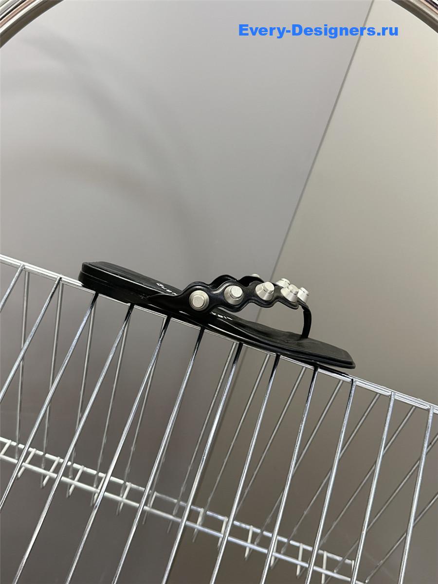 A1exa*der wang rexa thong flat sandals in black