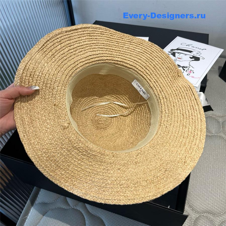 Ch**el beige straw cc hat