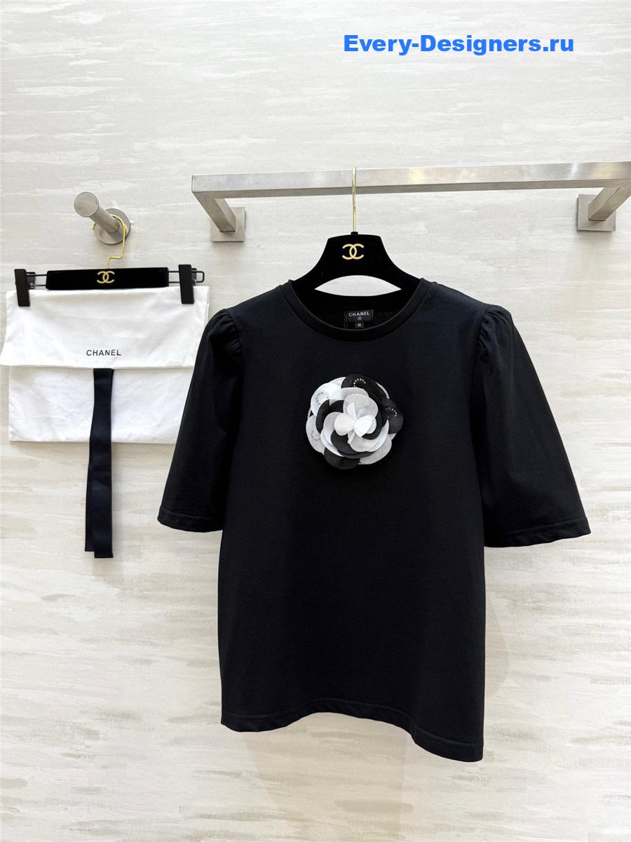 Ch**el black camellia tee