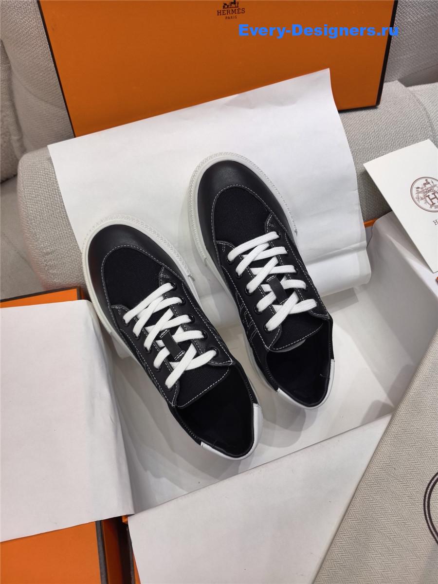 H**me5 deep sneaker black