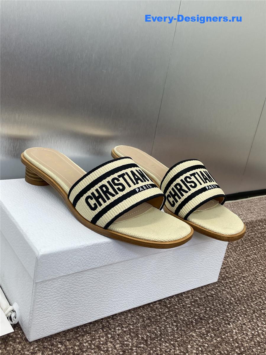 D10r dway heeled slides