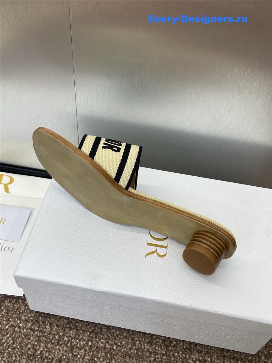 D10r dway heeled slides