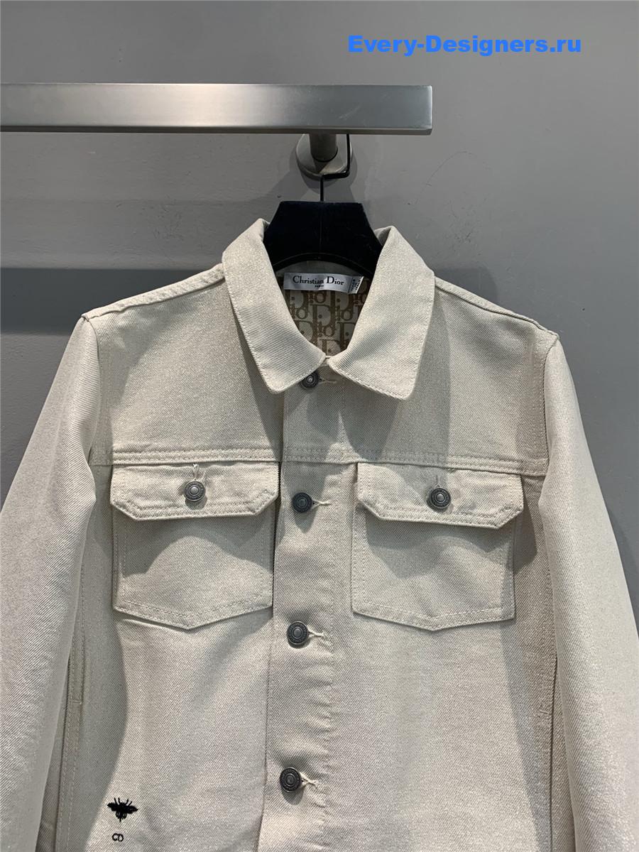 D10r bee embroidered denim jacket