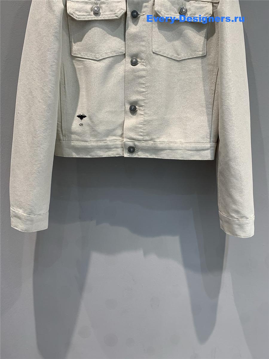 D10r bee embroidered denim jacket