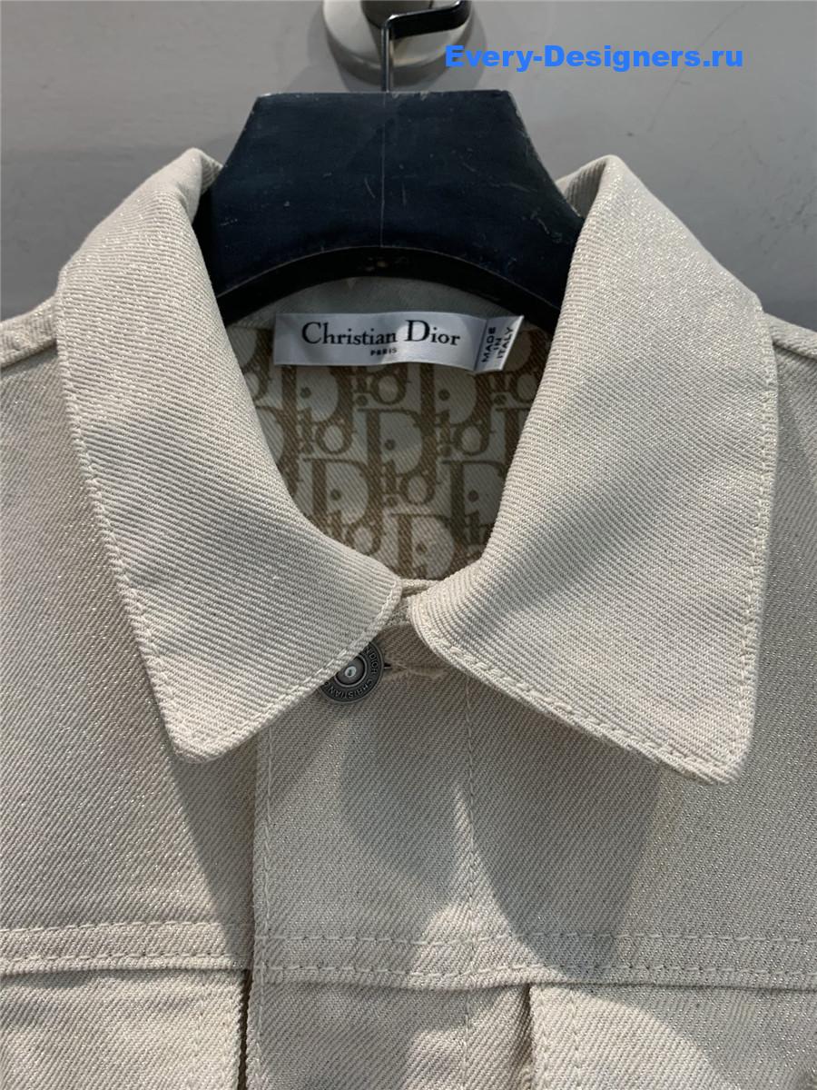 D10r bee embroidered denim jacket