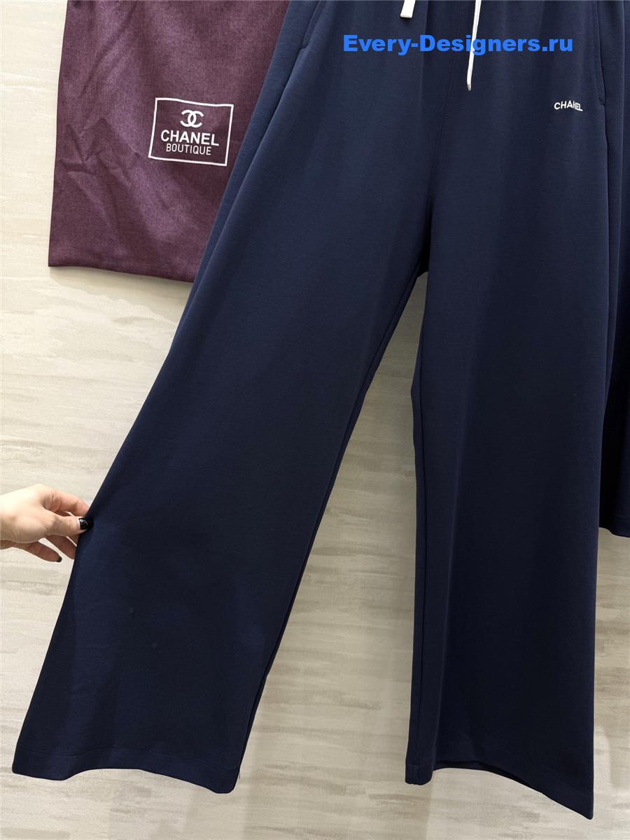 Ch**el v-neck short-sleeve cotton suit