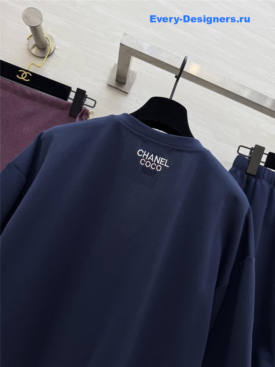 Ch**el v-neck short-sleeve cotton suit